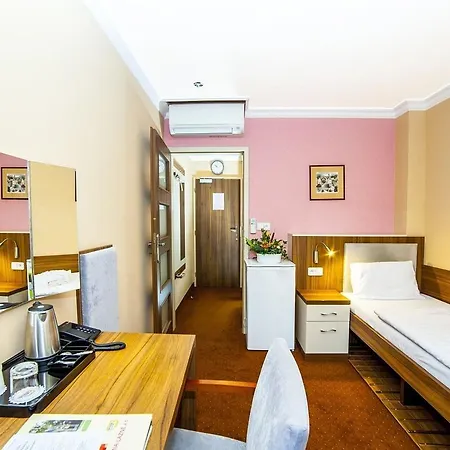 מלון Krivan קרלובי וארי